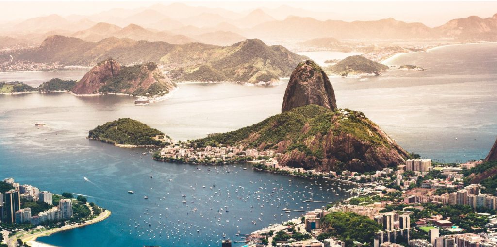 BRAZIL – KHÔNG CHỈ TOÀN BÓNG ĐÁ